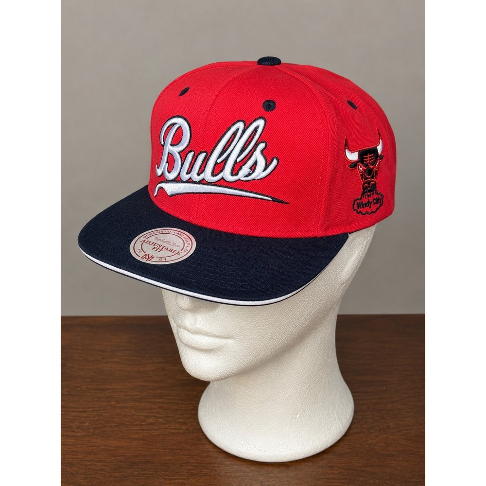 Mitchell & Ness Chicago Bulls Hardwood Classics Script Snapback OSFA